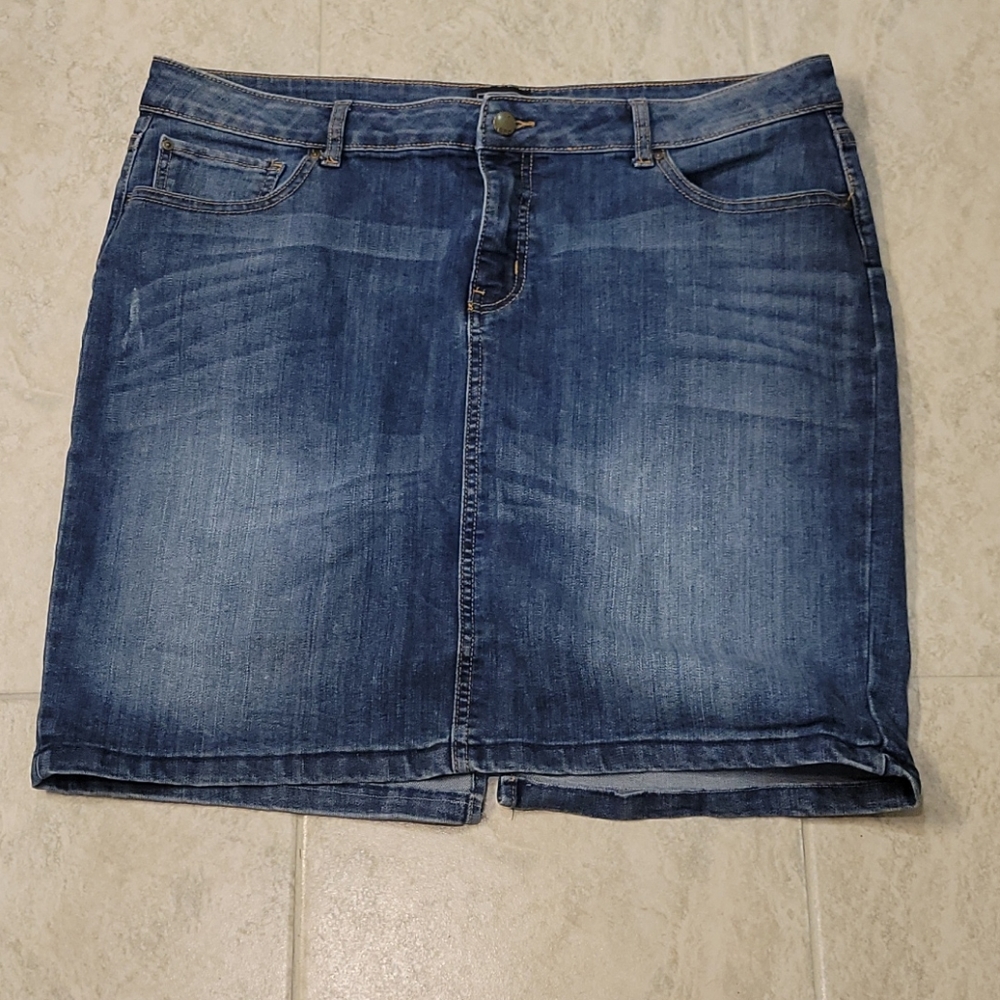 GAP Jean skirt size 18